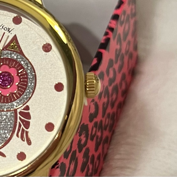 NWT Betsey Johnson watch - Picture 5 of 5
